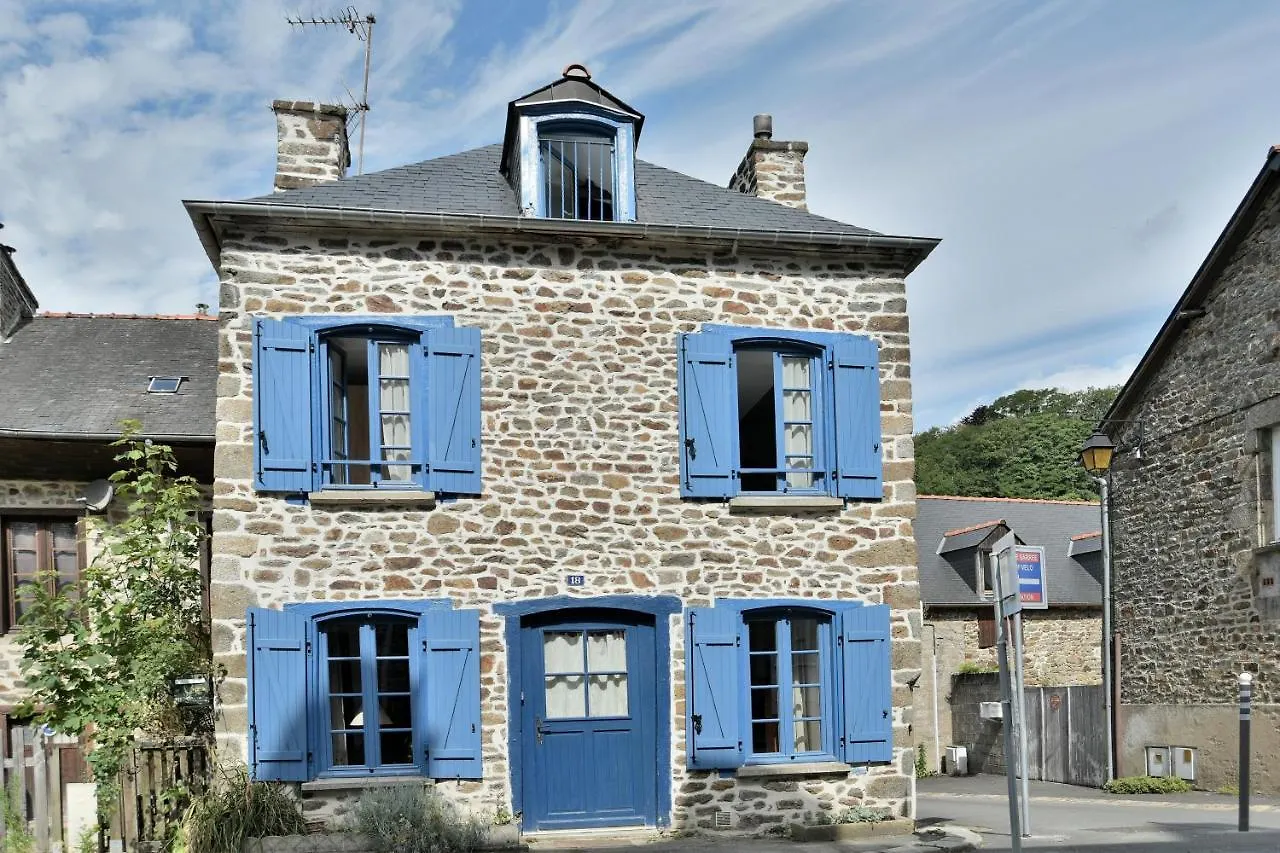 Mezange Bleue - Pres Du Canal D'Ille Et Rance Lanvallay 0*,  Frankrig